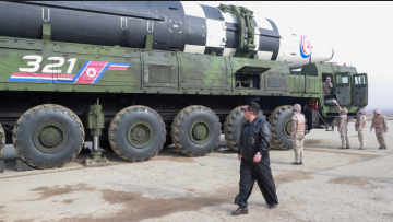 Ένας από τους τρεις βαλλιστικούς πυραύλους που εκτόξευσε η Βόρεια Κορέα ήταν διηπειρωτικός