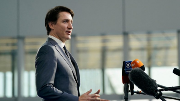 Καναδάς: Ο Τριντό θέλει να απαγορευθούν τα πιστόλια