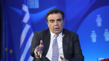 Σχοινάς στην Washington Post: Oι Ουκρανοί πρόσφυγες μπορούν να βοηθήσουν την Ευρώπη