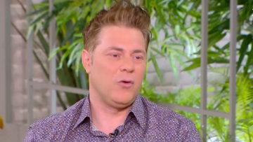 Χρήστος Χολίδης: «Κοντέψαμε να χάσουμε τον πατέρα μου, δεν πήγε στον γιατρό και παραλίγο να χάσει τα νεφρά του»