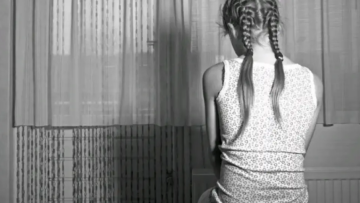 Θεσσαλονίκη: Δίωξη για κακούργημα στον 55χρονο που παρενόχλησε 8χρονη ενώ έπαιζε κρυφτό