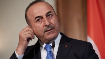 Βόρεια Μακεδονία: Ο Μεβλούτ Τσαβούσογλου αποχώρησε χωρίς να μιλήσει από το πάνελ του Φόρουμ Διαλόγου των Πρεσπών