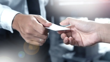 Ψηφιακή κάρτα εργασίας: 40.368 εργαζόμενοι σε τράπεζες - σούπερ μάρκετ «κατέβασαν» την εφαρμογή