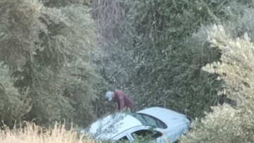 Νέο τροχαίο στον ΒΟΑΚ: Αυτοκίνητο έκανε «βουτιά» στο κενό - Δείτε φωτογραφίες 