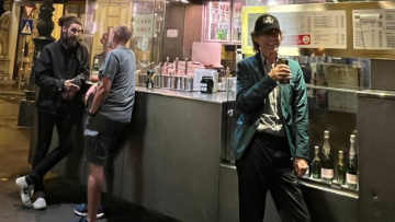 Αυστρία: Ο Μικ Τζάγκερ τρώει «βρώμικο» στη Βιέννη - Δείτε φωτογραφίες