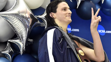 Η κυβέρνηση Τραμπ κόβει χρηματοδότηση 175 εκατ. δολαρίων στο Πανεπιστήμιο της Πενσυλβάνια λόγω τρανς αθλητριών