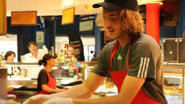 Φάβα ή χούμους; Πού δίνει ψήφο εμπιστοσύνης ο Τσιτσιπάς 