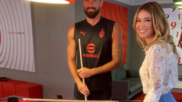 Ντιλέτα Λεότα: Μαθαίνει μπιλιάρδο από τον Ζιρού 