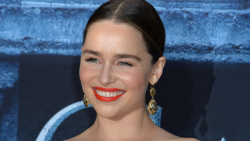 Εμίλια Κλαρκ:  «Κοντή και χαζή» την αποκάλεσε CEO καναλιού στην πρεμιέρα του «House of The Dragon»