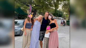 Ελένη Μενεγάκη: Φωτογραφίζεται με τον Μάκη Παντζόπουλο και τα παιδιά της