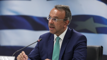 Σταϊκούρας: Συνάντηση με τραπεζίτες για επιτόκια σε δάνεια-καταθέσεις