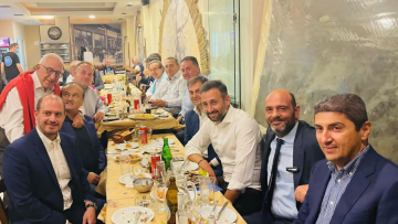 Συνεχίζονται τα δείπνα για τη σύσφιγξη σχέσεων στη ΝΔ