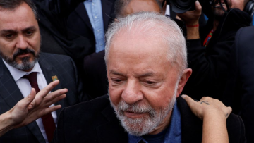 Λούλα για τον 1ο γύρο των εκλογών στη Βραζιλία: «Ο αγώνας συνεχίζεται ως την τελική νίκη» 