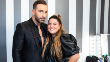 H Δανάη Μπάρκα τραγουδά στον Νίκο Κοκλώνη στο αμάξι και ετοιμάζεται για το J2US!