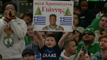 Αντετοκούνμπο: Πιτσιρικάς με φανέλα Εθνικής ευχήθηκε Καλά Χριστούγεννα στον Γιάννη