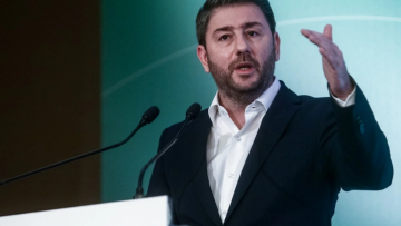 Ανδρουλάκης: Να προκαλέσει ο Μητσοτάκης ενημέρωση της επιτροπής θεσμών - «Ολοκληρώνεται η θεσμική εκτροπή» 