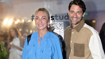 Ρούλα Ρέβη σε Αποστόλη Τότσικα: «Δεν μεγαλώνεις εσύ» - Το βίντεο που ανάρτησε για τα γενέθλιά του