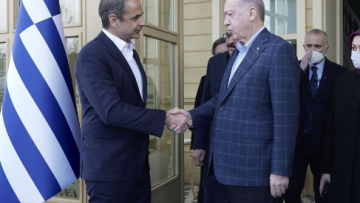 Διπλωματία των σεισμών: H αλληλεγγύη της Ελλάδας στην Τουρκία και η επικοινωνία με Ερντογάν 