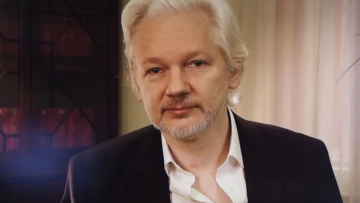 Υπόθεση Ασάνζ: «Νύχτα καρναβαλιού» στο Λονδίνο σε ένδειξη υποστήριξης