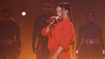 Super Bowl: Ούτε η Ριάνα θα πληρωθεί για το σόου με πάνω από 200 εκατ. τηλεθεατές