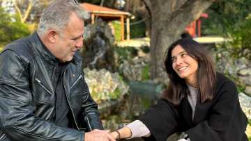 Γη της Ελιάς: Ο Ισίδωρος μαθαίνει ότι Στάθης και Ιουλία περνούν ξέγνοιαστες στιγμές στην Αθήνα