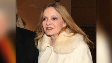 Γιούλη Ζήκου: «Xτύπησε την πόρτα στο δωμάτιο, όρμησε μέσα και με έριξε πάνω στο κρεβάτι»