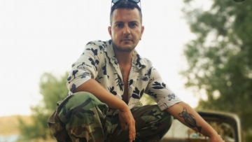 Σύγκρουση τρένων στα Τέμπη: Νεκρή η μητέρα του ηθοποιού Θοδωρή Ελευθεριάδη - Ήταν στο πρώτο βαγόνι