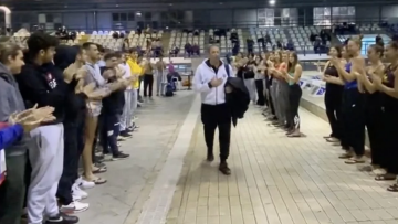 Σύγκρουση τρένων: Αποθέωσαν τον διασώστη της ΕΜΑΚ και προπονητή του ΠΑΟΚ - Δείτε βίντεο