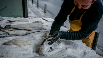 Τι είπε για το «καλάθι του Πάσχα και του νονού» ο Παπαθανάσης - «Στα 4,98 ευρώ ο κατεψυγμένος μπακαλιάρος»
