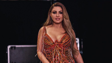 Έλενα Παπαρίζου: «Όλα τα παιδιά γεννιούνται άφυλα, είχα και εγώ αμφιβολίες για τη σεξουαλικότητά μου»