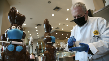 Δώρο Πάσχα: Πότε θα το πάρετε - Πώς θα υπολογίσετε τα χρήματα