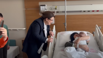 Σεισμός στην Τουρκία: Μητέρα και κόρη ενώθηκαν ξανά χάρη σε ένα τεστ DNA