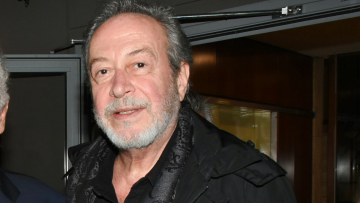 Famagusta: Ο Γρηγόρης Βαλτινός υποδύεται τον Αρχιεπίσκοπο Κύπρου Μακάριο