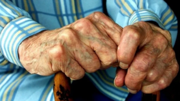 Χαλκίδα: Ηλικιωμένος έψαχνε γυναίκα να του καθαρίζει το σπίτι και άνοιξε την πόρτα... στους ληστές του