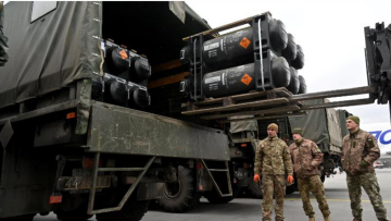 Πόλεμος στην Ουκρανία: Είκοσι χώρες θα αγοράσουν εκτός Ευρώπης 500.000 οβίδες για τον ουκρανικό στρατό 