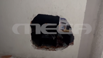 Ριφιφί στην Κηφισιά: Φωτογραφίες από τη διάρρηξη - Πώς «χτύπησαν» οι δράστες το κατάστημα με τα σπάνια νομίσματα 