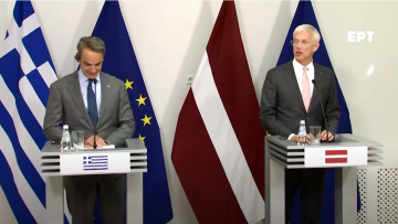 Μητσοτάκης από Λετονία: Ευρωπαϊκό πρόβλημα η μετανάστευση - Άδικο να κατηγορούμαστε ότι δεν σώζουμε ζωές