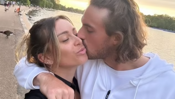 Στέφανος Τσιτσιπάς: Ψώνισαν με την Μπαντόσα στα  «Harrods» και δείπνησαν στο εστιατόριο του Νουσρέτ στο Λονδίνο