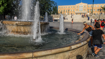 Καύσωνας Κλέων: Και τις επόμενες ημέρες 10 βαθμούς πάνω από τη μέση τιμή η θερμοκρασία - Πού θα δούμε 43άρια σήμερα 