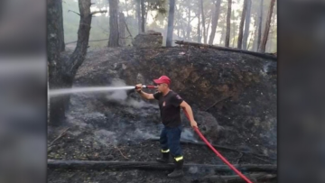 Φωτιά στη Ρόδο: Με τρεμάμενη φωνή στον «αέρα» ο ξάδερφος του Τριαντάφυλλου - «Αυτό δεν το έχω ξαναδεί»