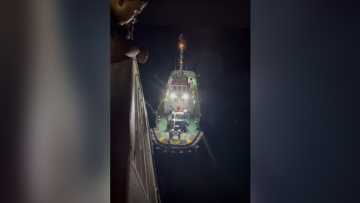 Πειραιάς: Ταλαιπωρία για 606 επιβαίνοντες στο «Blue Galaxy» λόγω μηχανικής βλάβης - Δείτε βίντεο