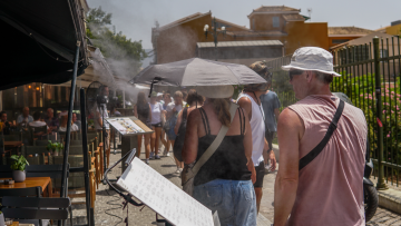 Το Bloomberg βλέπει νέο «κύμα» καύσωνα μετά τον 15Αύγουστο στη νότια Ευρώπη - «Πολύ νωρίς, οι χάρτες δεν δείχνουν τίποτε», λένε Έλληνες μετεωρολόγοι