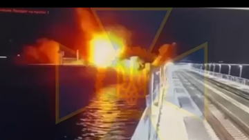 Γέφυρα της Κριμαίας: Βίντεο από το ουκρανικό χτύπημα με «πειραματικό» θαλάσσιο drone τον Ιούλιο