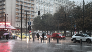 Κίνηση: Διακοπές στην κυκλοφορία και μεγάλες καθυστερήσεις στους δρόμους του Λεκανοπεδίου 
