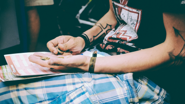 Νέο επίδομα ανεργίας: Πώς θα επιλεχθούν οι 15.000 δικαιούχοι