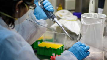 Βασιλακόπουλος: «Να κάνουμε όλοι self test πριν το ρεβεγιόν της πρωτοχρονιάς»