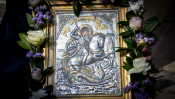  Άγιος Γεώργιος: Ο βίος και το μαρτύριο με αποκεφαλισμό - Τα έθιμα σε όλη τη χώρα 