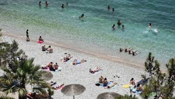 Καιρός: Οι 8 «κόκκινες» περιοχές με τις υψηλότερες θερμοκρασίες σήμερα - Πώς η αφρικανική σκόνη κάλυψε τη χώρα