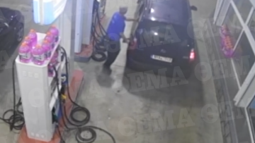 Θεσσαλονίκη: Υπάλληλος βενζινάδικου κρέμεται από ΙΧ που έφυγε χωρίς να πληρώσει - Δείτε βίντεο