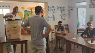 Έκλεισαν οι κάλπες στη Χειμάρρα - «Θα είμαι νικητής» δηλώνει ο Πέτρος Γκικουρία